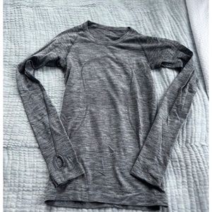 Lululemon long sleeve shirt